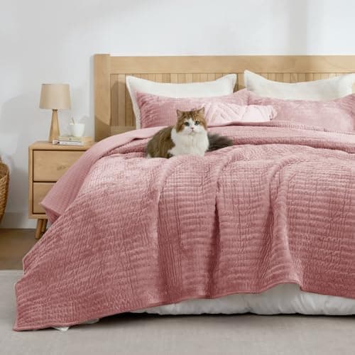 BEDELITE Velvet Quilt Set King Size, Luxury Velvet Comforter for All Season, Lightweight Soft Quilted Bedding Set, Striped Channel Oversized Bedspread Coverlet with 2 Pillow Shams, Rose Pink - Image 1