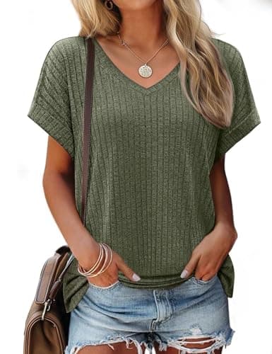 JUSTFASHIONNOW Womens Summer Tops 2026 Trendy Short Sleeve V Neck T Shirts Split Side Cute St Patricks Day Tops Flowy Plus Size Blouses Green XL - Image 1