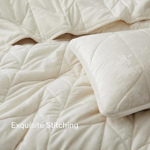 Oli Anderson Velvet Quilt Set King Size - Lightweight Bedspread Coverlet - Soft Velvet Comforter Set - Reversible Quilted Bedding Set for All Seasons - Cream White - 3 PCS (1 Quilt, 2 Pillow Shams) - Thumbnail 4