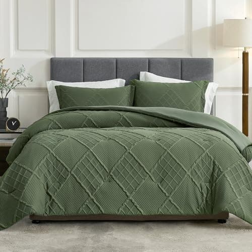 Amélie Home Queen Comforter Set, 3 Piece Green Jacquard Bedding Set with 2 Pillow Cases, Soft Microfiber Diamond Design, Lightweight All-Season for Bedroom & Dorm - Image 1