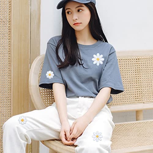 40Pcs Daisy Flower Iron On Patches, Cute Clothing Embroidered Sew on Applique Patches for Bags, Hats, Backpacks, Clothes, DIY Accessories Decoration (White) - Thumbnail 2