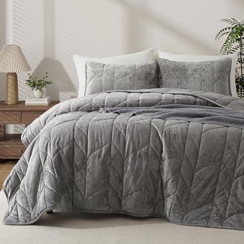 Oli Anderson Velvet Quilt Set King Size - Lightweight Bedspread Coverlet - Soft Velvet Comforter Set - Reversible Quilted Bedding Set for All Seasons - Charcoal Gray - 3 PCS (1 Quilt, 2 Pillow Shams) - Image 1