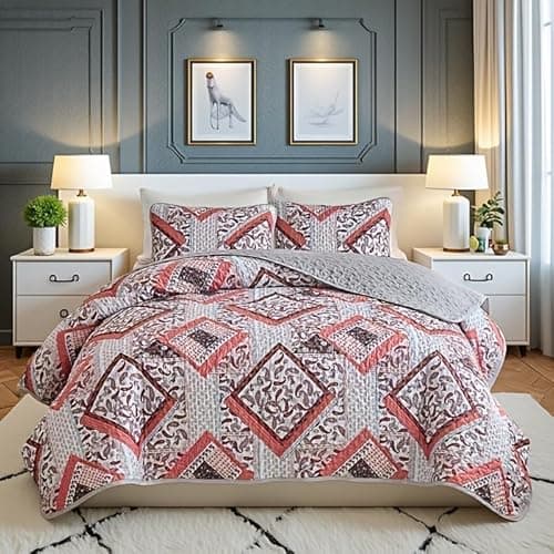 ITFRO King Size Quilt Set Boho Floral Patchwork Geometric Bedspread Coverlet Soft Microfiber 3 Piece Bedding Set with 2 Pillow Shams All Season Washable Gifts for Mom Daughter Women (New-Pink, King) - Image 1